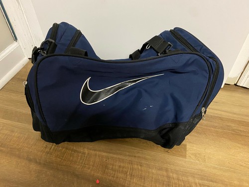 Nike Duffel Bag Size Medium, blue and 