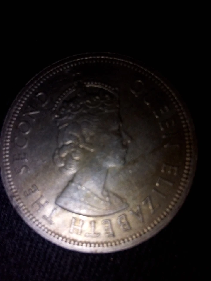 Hong Kong One Dollar 1960 Queen Elizabeth The Second - Image 3 of 3