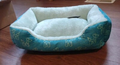 Pawsitively Fun Pet Bed For Cats And Dogs Balloon Dog Design