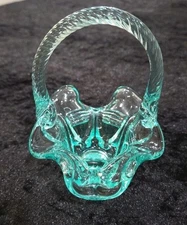 Fenton Art Glass Stretch Bride's Basket Green Ruffled Edge Vintage Candy Dish