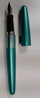 Pilot Metropolitan Retro Pop Fountain Pen Med Nib Turquoise Barrel Dots Accent
