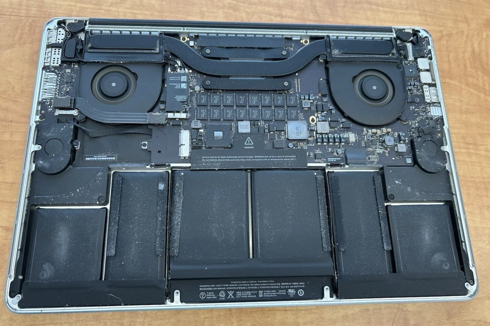 Apple MacBook Pro A1398 15" Laptop w/ i7-4750HQ 2.0GHz CPU 8GB RAM No SSD - Image 3 of 4