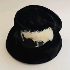 Vintage 1950s Mod Union-Made Black Velvet Women s Dress Hat White Feather Winter