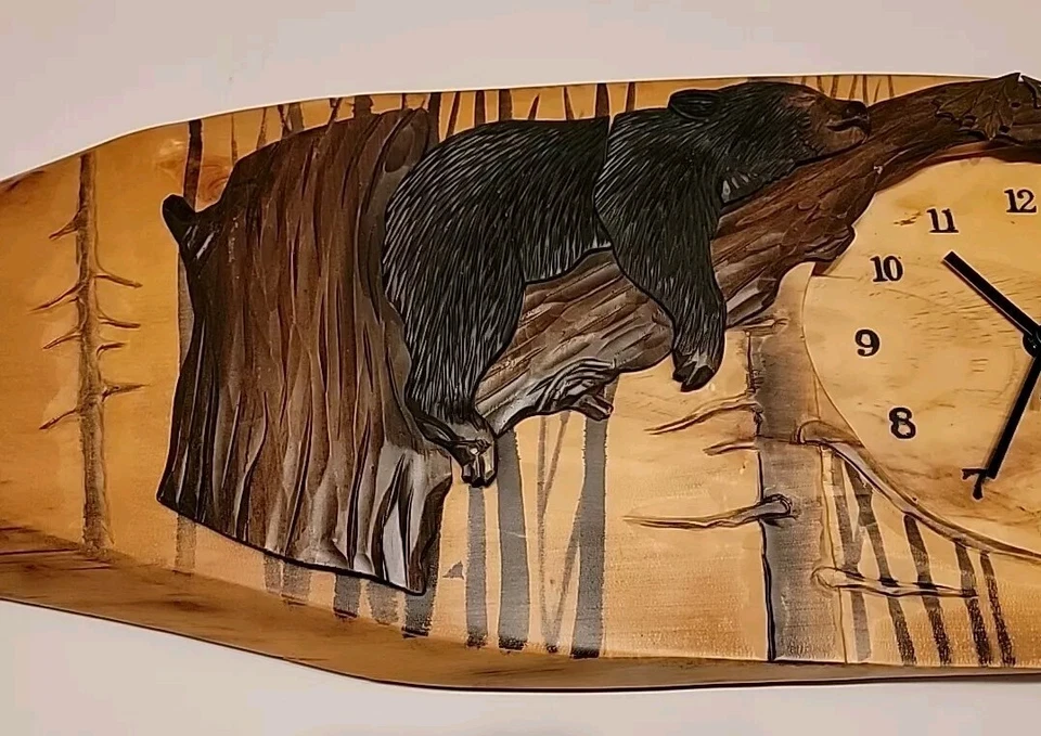 Reloj de pared de madera de oso negro siesta - 35" de ancho x 10" de alto Foto 3 de 4
