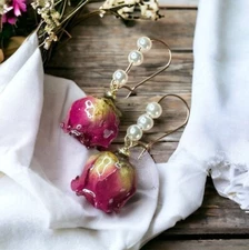 Petal Perfect: Handmade Dried Rose Dangle Earrings for Floral Elegance! NWT