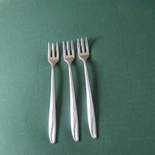 ONEIDA Steel Cocktail/Seafood Forks-England