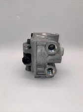 Genuine Volvo 85135349 Brake Relay Valve K078420 , Free Shipping!