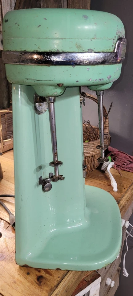 Batidora triple malta vintage Hamilton Beach de 3 cabezales Foto 3 de 4