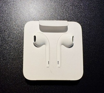 NEW Apple EarPods with Lightning Connector In Ear Canal Headset.