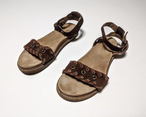 Women Clarks Heels Brown Leather 37.5 #7B15