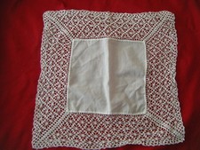 GORGEOUS VINTAGE WHITE ON WHITE LINEN HANDKERCHIEF HAND-CROCHET BORDER 3PT8