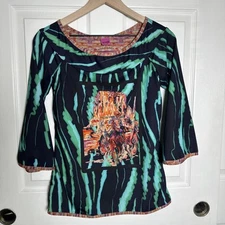 Save the Queen Cowboy Top Womens Medium Black Green Stretch Scoop Neck Artsy