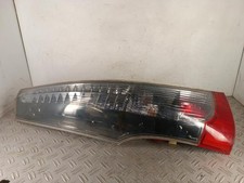 Feu arrière Mitsubishi GRANDIS