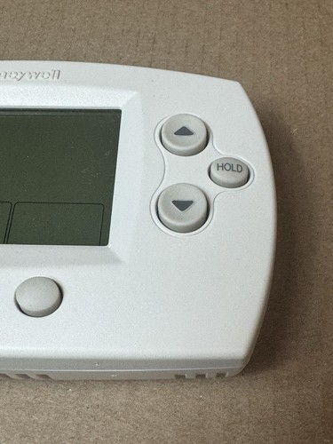 Honeywell FocusPro 6000 TH6110D1021 Programmable Digital Thermostat - Picture 10 of 11
