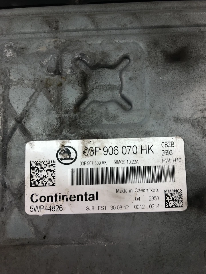 Centralina motore Skoda Fabia II 542 ECU 03F906070HK 24457987 - Immagine 4 di 4