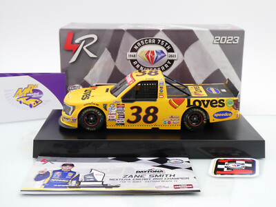 Lionel Racing W382324LTSZSA # Ford NASCAR 2023 Zane Smith Loves Daytona Win 1:24