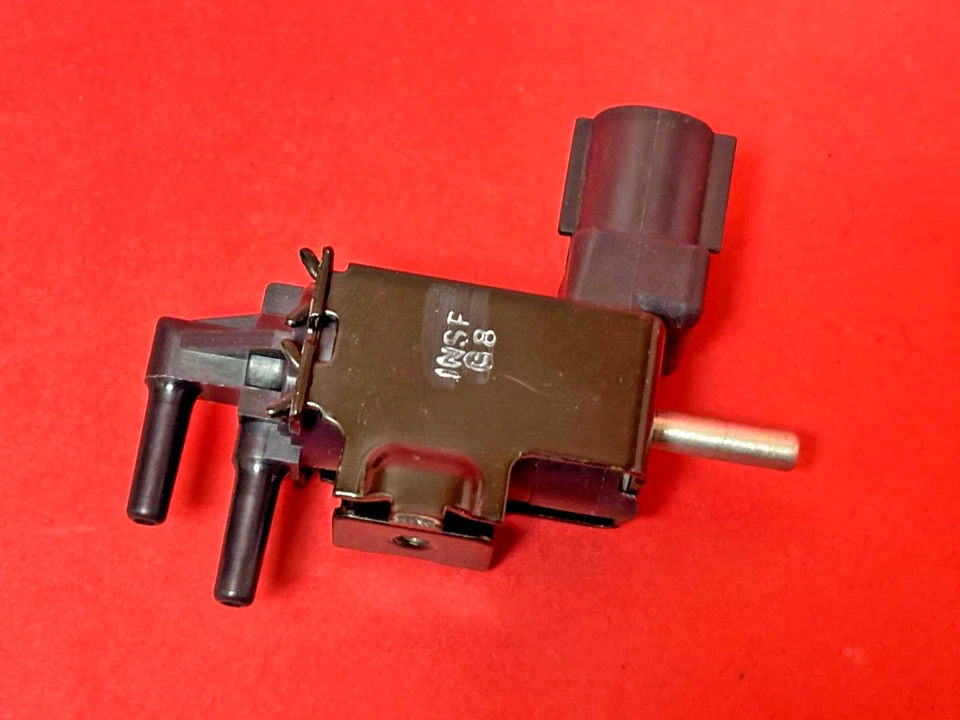 Solenoide de purga de bote de vapor Toyota 90080-91240 CP693 apto para Toyota Corolla 1999 Foto 3 de 4