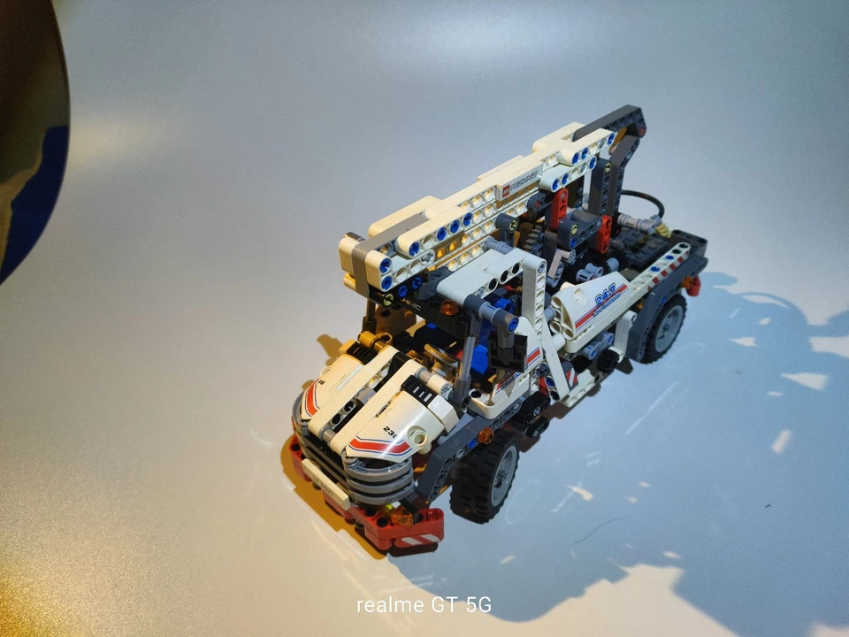 LEGO Technic 8071 Lift Truck, photo 1 sur 4