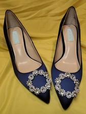 Betsey Johnson Lilly Embellished Satin Dress Pumps/Heels Gorgeous 7 1/2 M