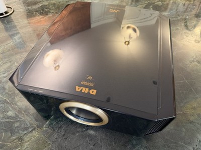 JVC DLA-RS540  / X790 HDR 4K Home Theater Projector