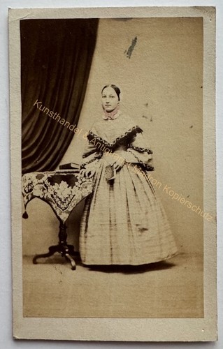 orig. CDV photo photograph picture old fashion around 1860 lady woman