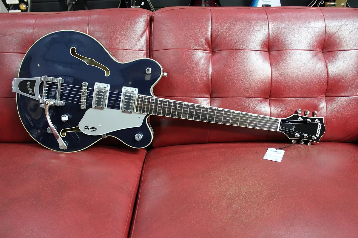 Gretsch G5622T Electromatic Center Block Guitar w/ Bigsby Midnight