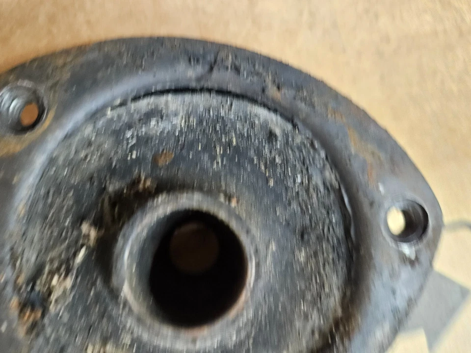 SAAB 96 1967 2 tiempos transmisión montaje trasero OEM 3 cilindros Foto 2 de 4