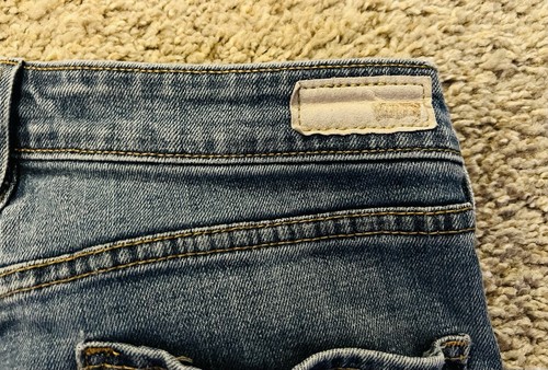 Levi Jeans Damen Größe 12 Demi Curve Straight Medium Wash Denim 31 Länge - Bild 7 von 9