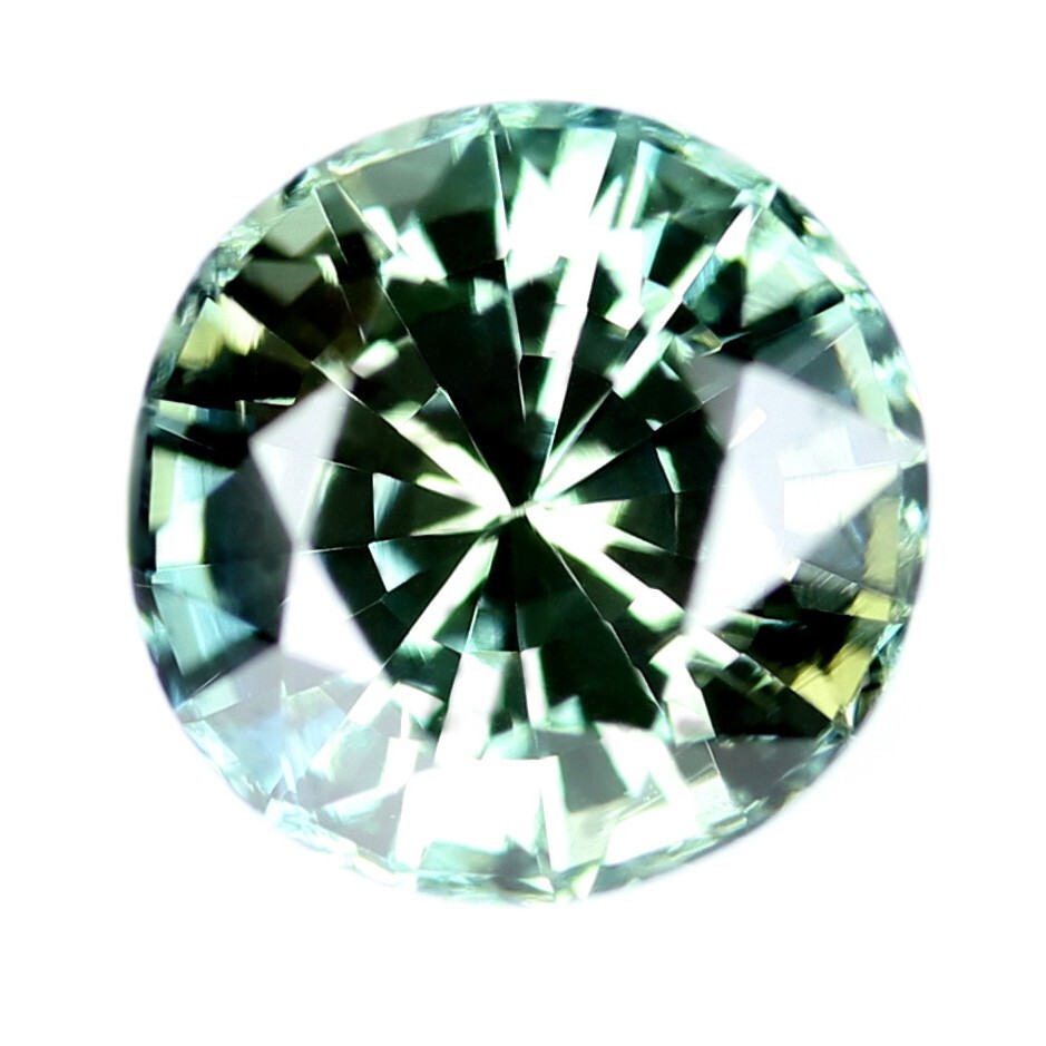 Saphir Vert Naturel De Madagascar - 5.5x4.7mm - 0.69ct - Traitement Diffusion Be