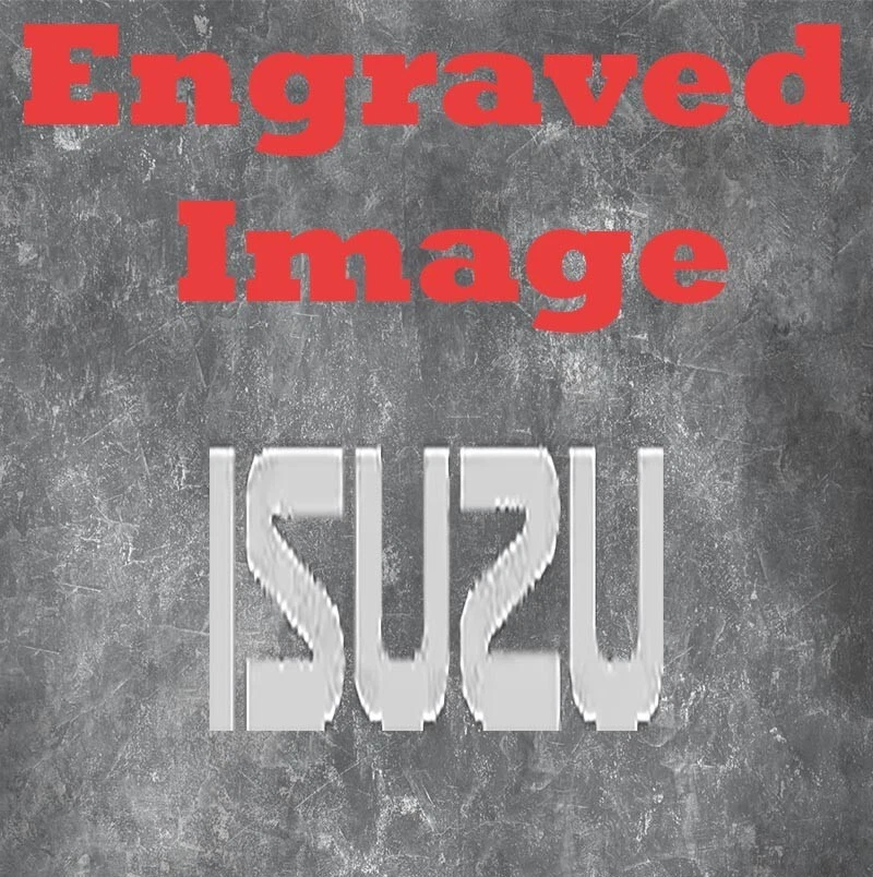 Marco de matrícula negro grabado con láser personalizado de aluminio - Isuzu Foto 2 de 3