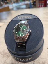 Bulova Surveyor Green Dial Classic Automatic Mens Watch 96B429 MINT