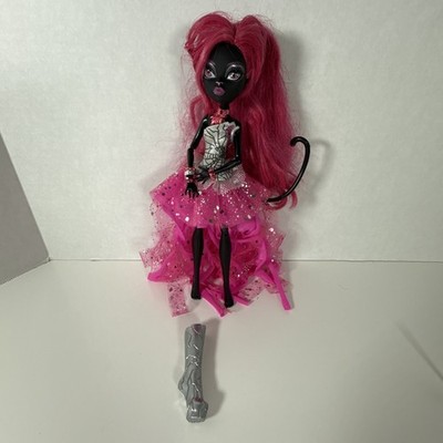 Monster High 13 Wishes Catty Noir Doll 2011 Damage/Incomplete