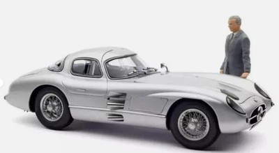 CMC - MERCEDES-BENZ 300 SLR Coupé 1955 Silber - 1/18 - CMC246