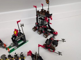 Lego Bull's Attack 6096 Knight's Kingdom 100% Complete Set 313 Pieces 4 Figures