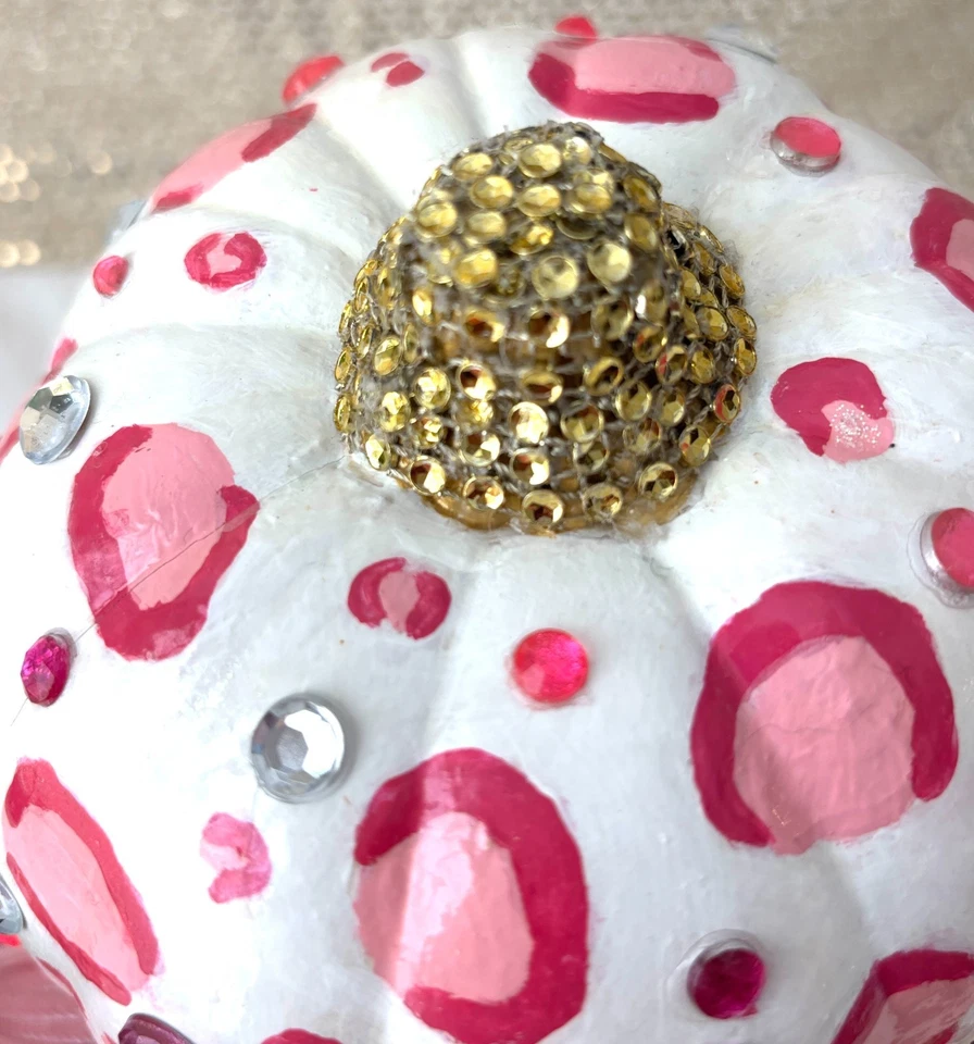 Juego de calabaza leopardo rosa pintado a mano: detalles de terciopelo, decoración glamorosa de Halloween Foto 4 de 4