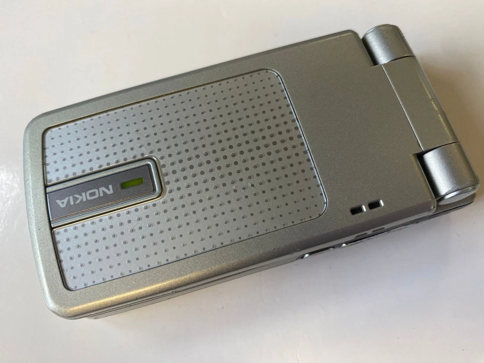 Nokia 6260 (RM-25) Mobile Phone (Unlocked) Flip Swivel Fold Original Vintage - Image 3 of 4