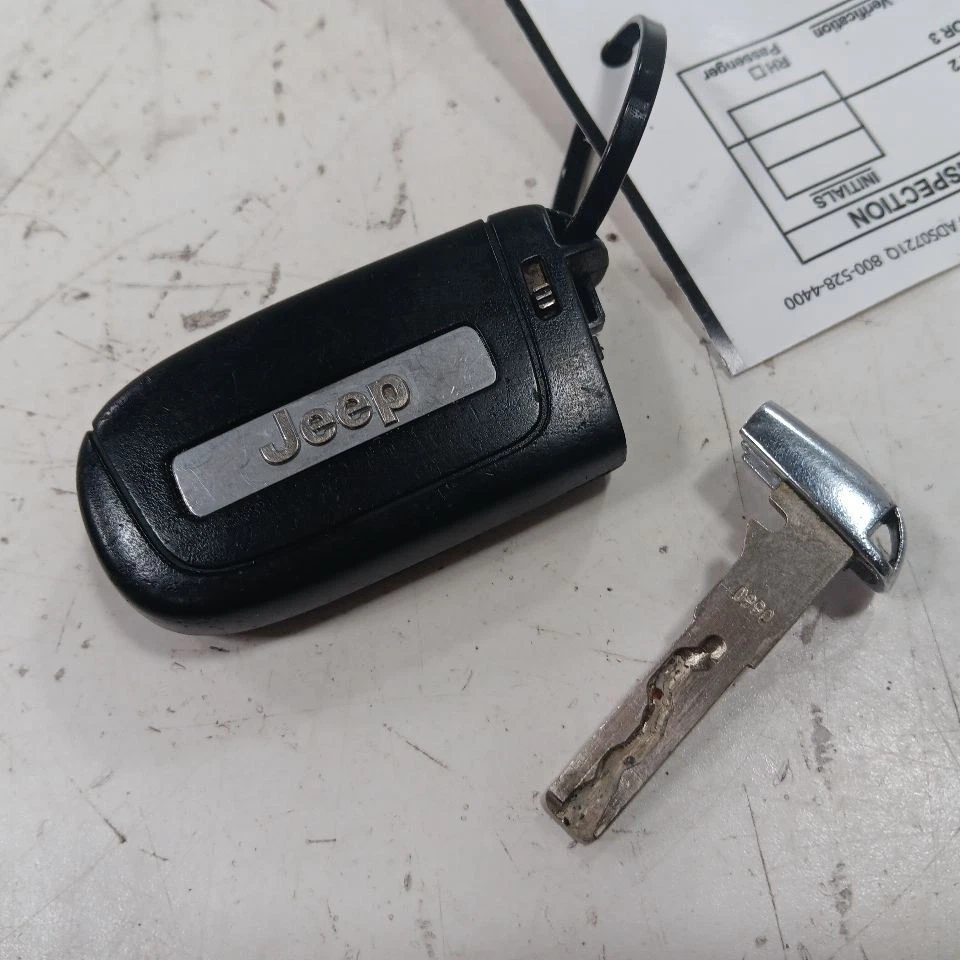 Mando a distancia de tres botones para Jeep Compass 17-21 Foto 3 de 4