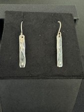 Stearling silver / diamond bar earrings for w...