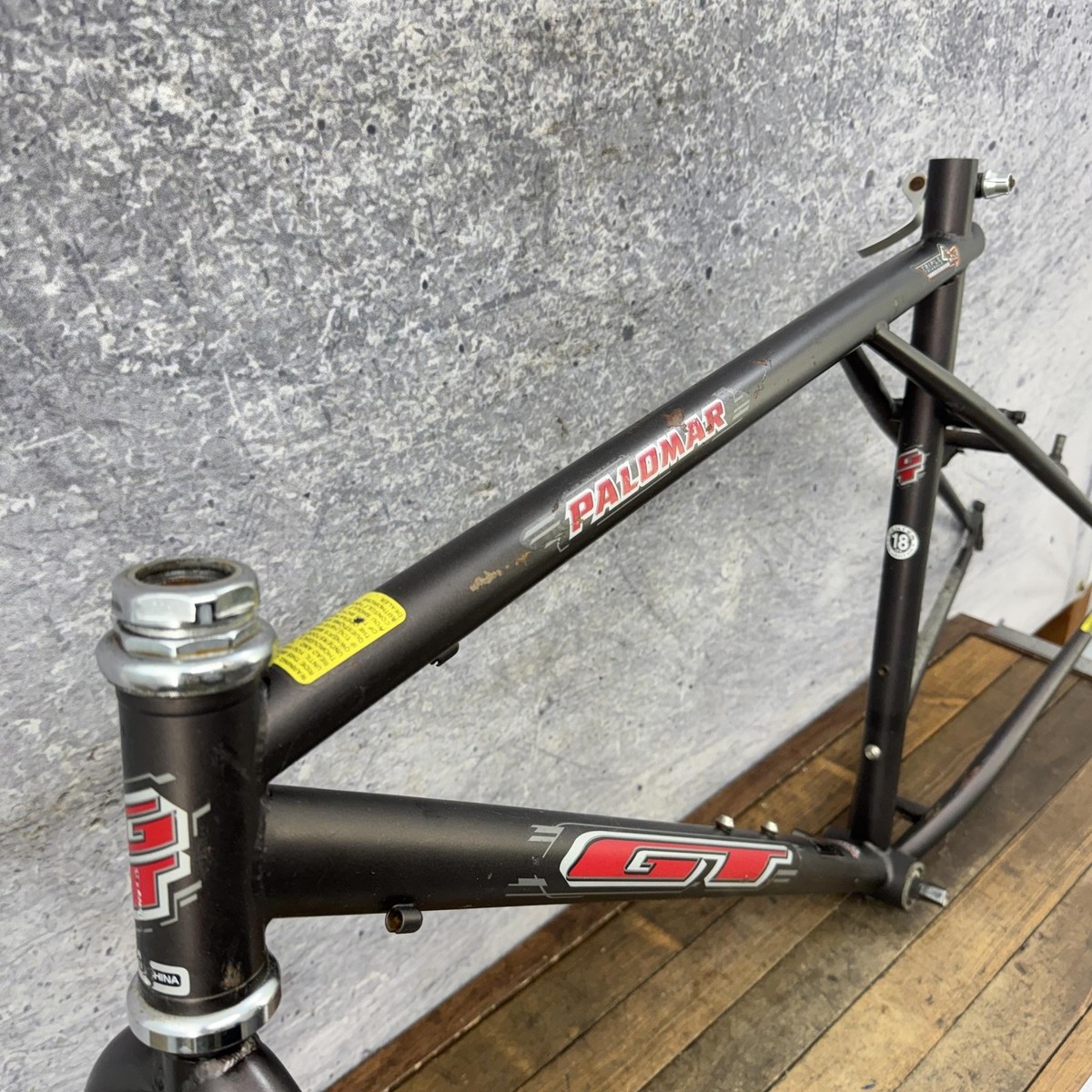 Vintage GT Palomar MTB Frame 18in Matte Black Triple Triangle 26in