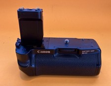 CANON RG -E3 BATTERY GRIP - WITH TWO EOS BATTERIES - TESTED GOOD
