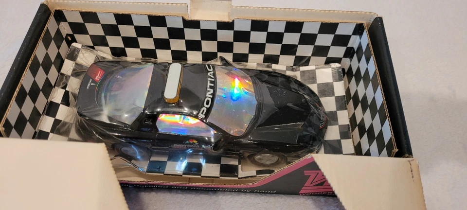 老式木制 Oodens 木质 NASCAR 黑色 Pontiac Daytona 500 Pace 汽车密封全新无标签 — 第 4/4 张图片