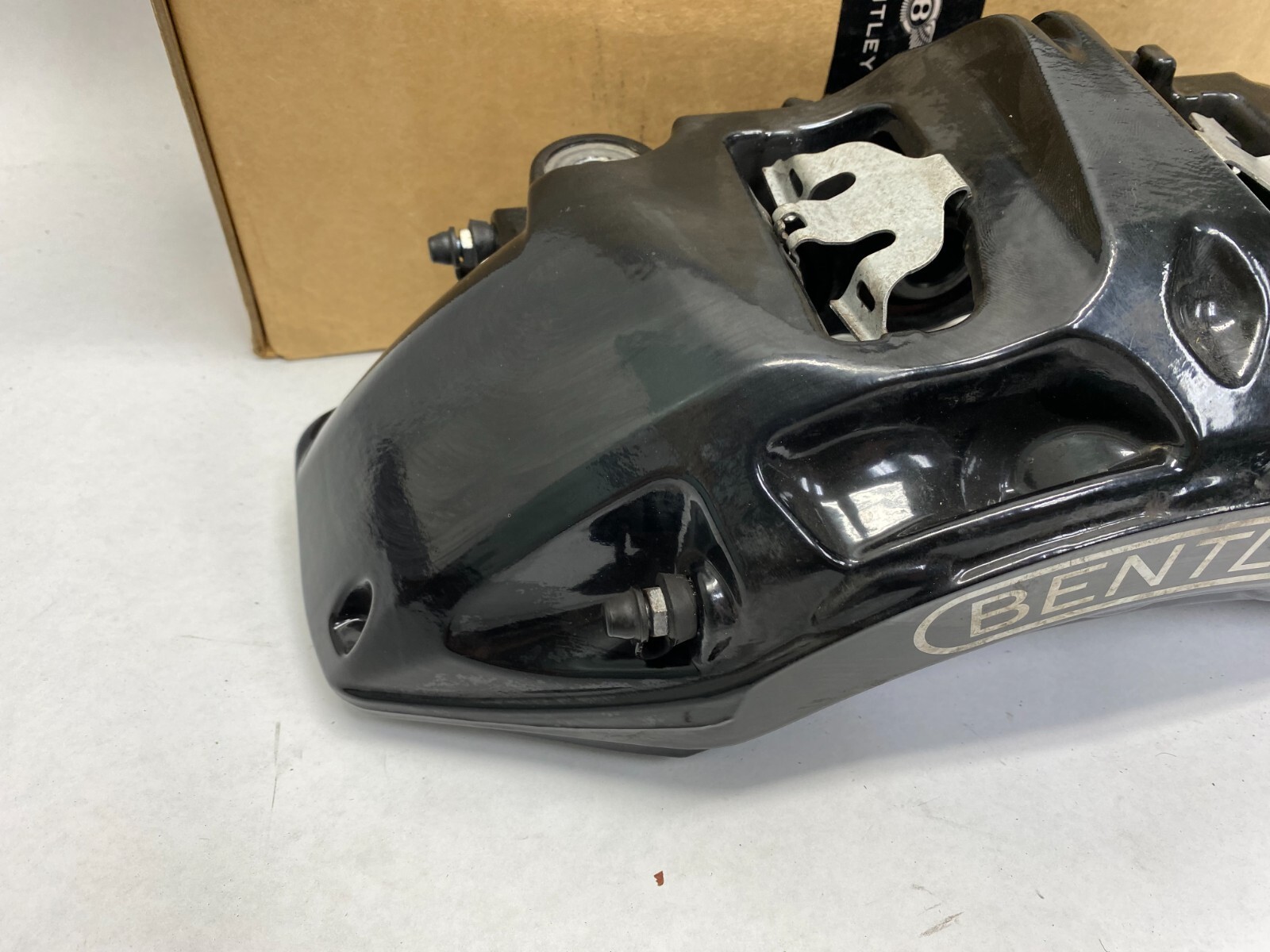 2016-2020 Bentley Bentayga Passenger Front Brake Caliper Right RH 4M0 615 106 GJ