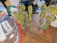 HO SCALE TREES, 4 PIECES,SOLD AS PICTURED SEE...