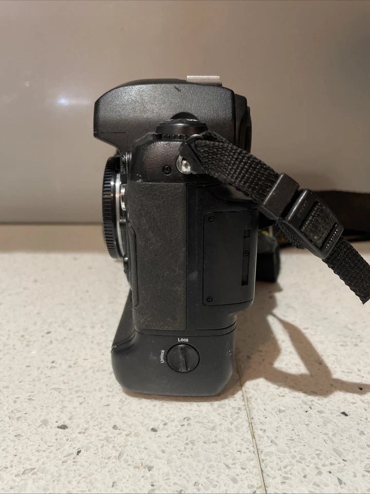 Nikon D1X DSLR Digital SLR Professional Vintage Camera - Image 4 of 4