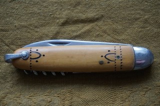 NICE NONTRON THREE BLADED POCKET KNIFE (FRANCE)