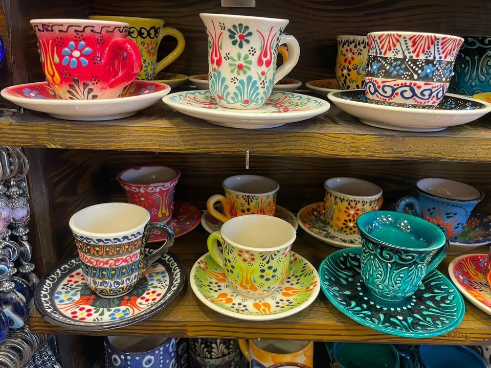 Juego de tazas y platillos de café de cerámica palestina hechos a mano - cerámica colorida - Foto 4 de 4