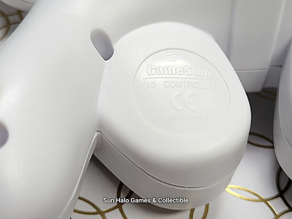 GameStop White Pelican G3 Wired Turbo GameCube/Wii Controller - TESTED - Image 3 of 4