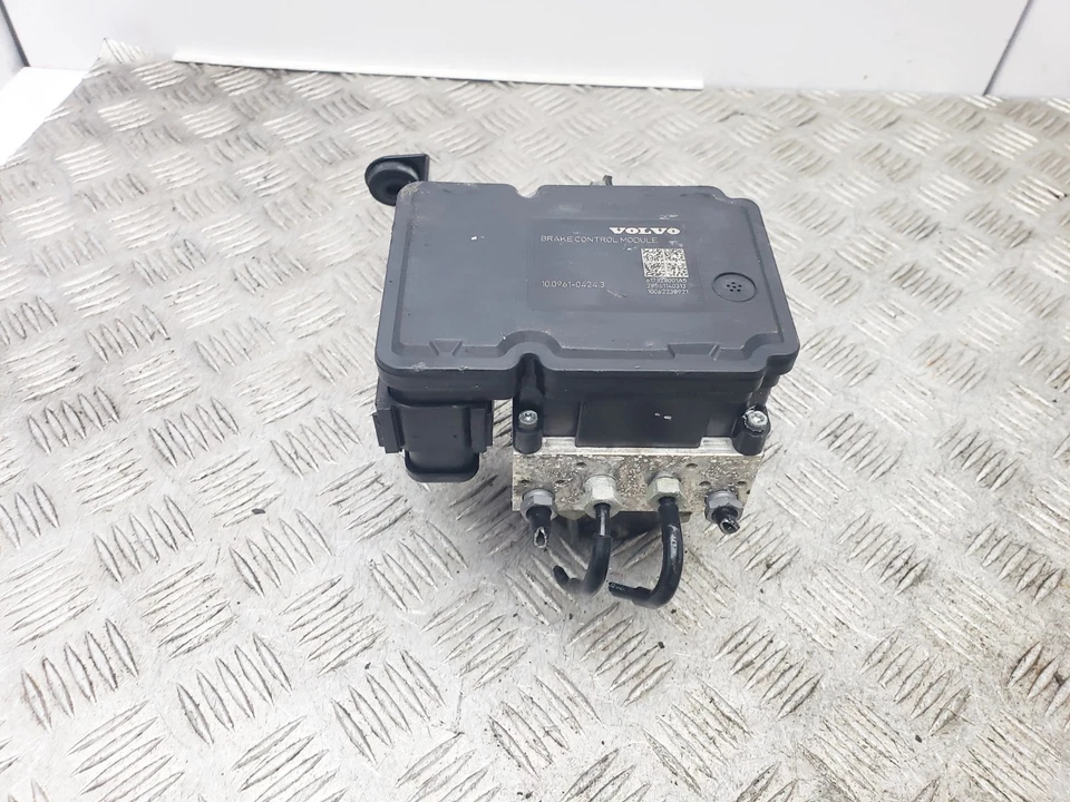 VOLVO V40 2.0 DIESEL ABS PUMP CONTROLLER MODULATOR 2017 31423315 - Image 2 of 4