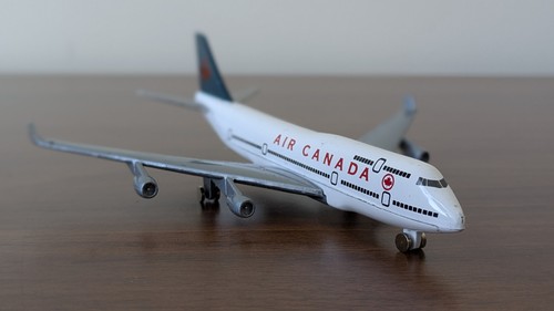 ☑️ Air Canada Airlines No. 526 High Speed Brand 1/400 Scale Full Metal Model 747 - Picture 5 of 16