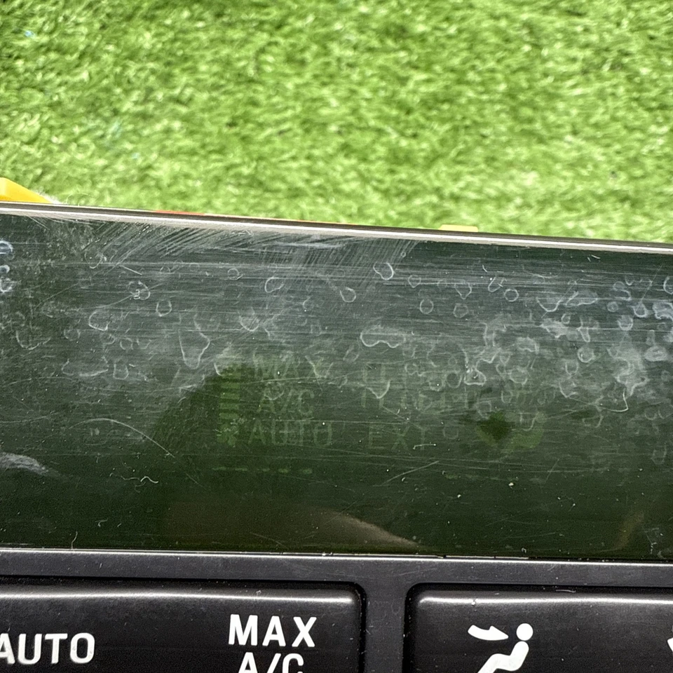 Lincoln Town Car 1998-2002 calefacción aire acondicionado unidad de control de clima F8VH-19C933-AE fabricante de equipos originales Foto 4 de 4